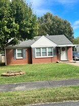 409 Cemetery St in Franklin, KY - Building Photo