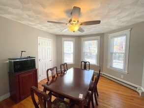 112 Boston Ave, Unit 1 in Somerville, MA - Foto de edificio - Building Photo