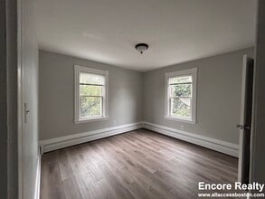 6 Swetts Ct in Watertown, MA - Building Photo - Building Photo