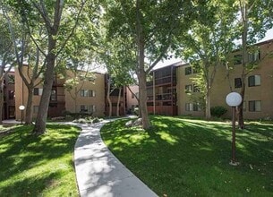 2955 Lakeside Dr in Reno, NV - Building Photo - Building Photo