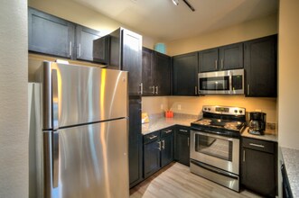 6520 Jamail Dr in Houston, TX - Building Photo - Building Photo