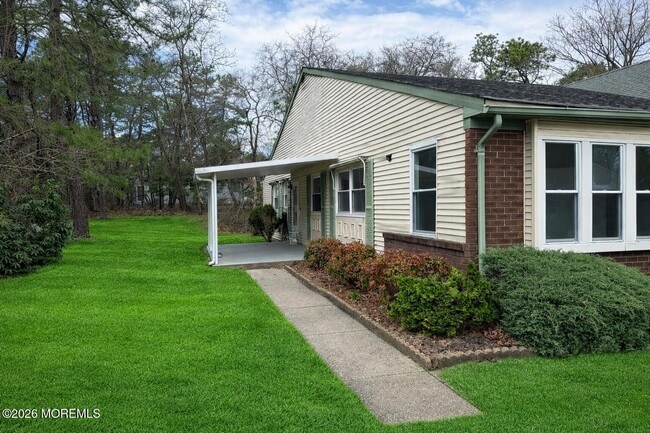 8A Canton Dr in Manchester Township, NJ - Building Photo - Building Photo