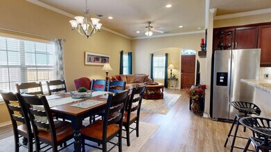 3819 Black Hawk Ln in College Station, TX - Building Photo - Building Photo