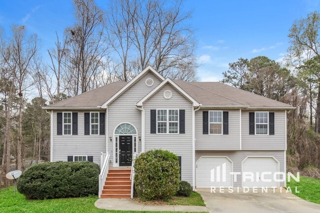 property at 4650 Camelot Dr