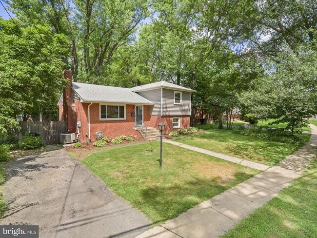 10416 Cleveland St in Fairfax, VA - Building Photo - Building Photo