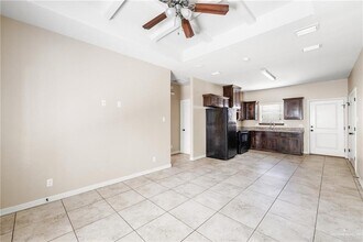 18 W Garfield Ave in Alton, TX - Building Photo - Building Photo