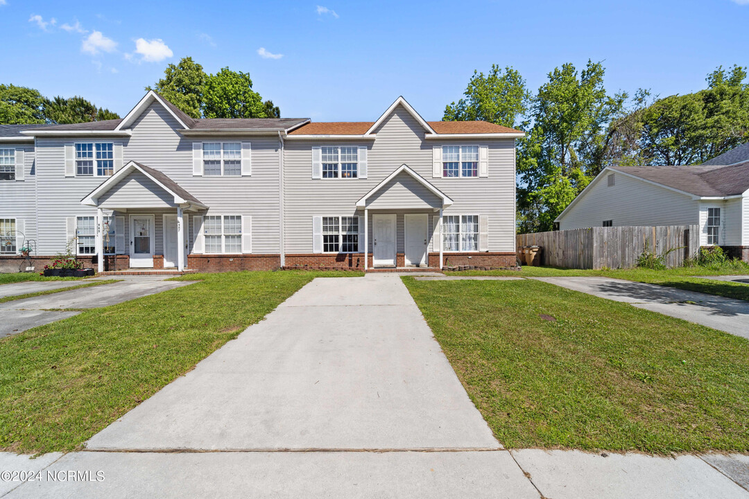 969 W Pueblo Dr in Jacksonville, NC - Building Photo