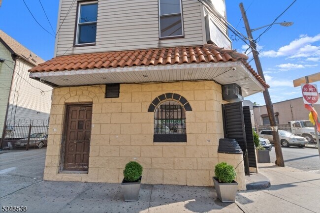 property at 533 Ferry St