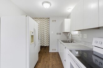 125 Sheffield Dr in Troy, MI - Foto de edificio - Building Photo