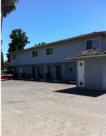 1705 W North Bear Creek Dr in Merced, CA - Building Photo - Building Photo