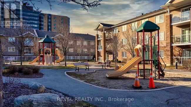 39 Coulter St in Barrie, ON - Building Photo - Building Photo