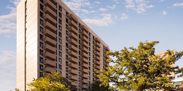 Summit Plaza Apartments