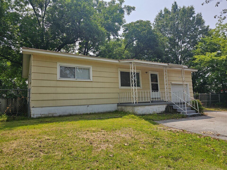 4406 Jersey Pike in Chattanooga, TN - Building Photo
