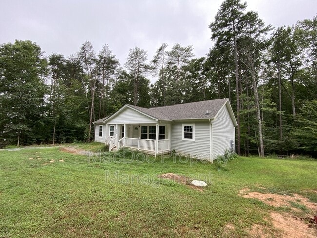 property at 5404 Trimmingham Ct