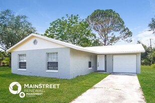 154 Anderson Ave NE in Palm Bay, FL - Building Photo