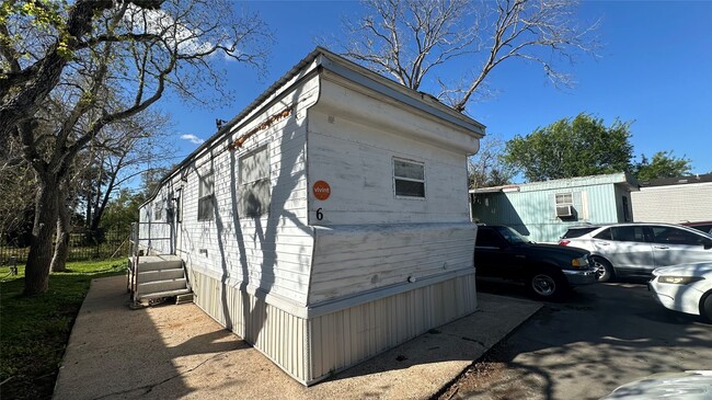 property at 510 N Shirley St