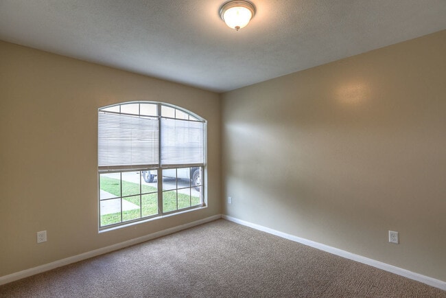 10603 Pine Landing Dr in Houston, TX - Building Photo - Building Photo