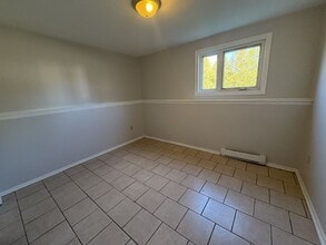 8 Scott Ave in Rothesay, NB - Building Photo - Building Photo