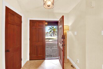 50 Lazy Ln in Kemah, TX - Building Photo - Building Photo
