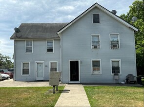 284 Main St in Center Moriches, NY - Building Photo - Building Photo