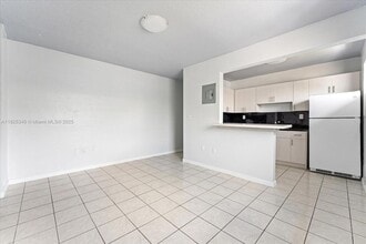 3255 W Flagler St, Unit 1-20 in Miami, FL - Building Photo - Building Photo