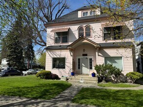 2028 W Pacific Ave, Unit 4 in Spokane, WA - Building Photo - Building Photo