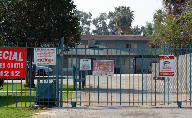 187 E 9th St in San Bernardino, CA - Building Photo - Building Photo