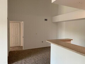 11165 SW 6th St in Pembroke Pines, FL - Foto de edificio - Building Photo