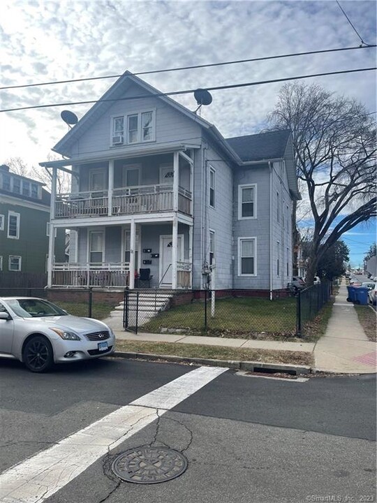 64 S 1st St-Unit -2 in Meriden, CT - Building Photo