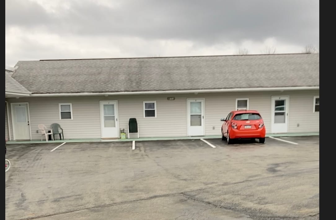 2153 Wood St, Unit B in Latrobe, PA - Building Photo