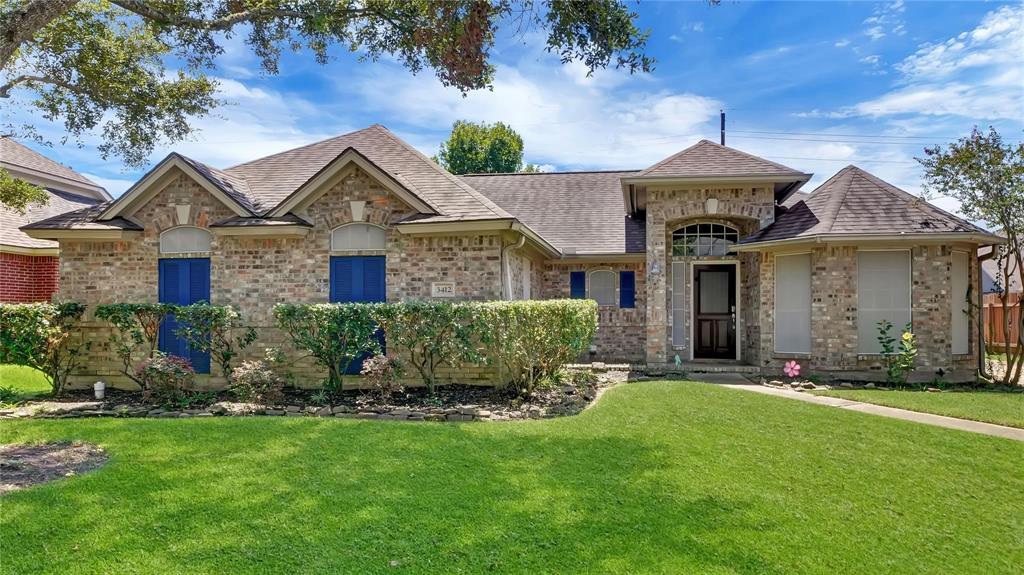 3412 Glastonbury Dr in Pearland, TX - Building Photo