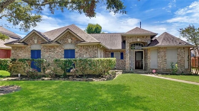property at 3412 Glastonbury Dr