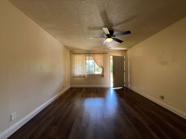 5719 Craig St in Loomis, CA - Building Photo - Building Photo