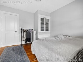 254 Main St, Unit 2 in Medford, MA - Foto de edificio - Building Photo