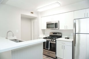 Bella Capri in Orlando, FL - Building Photo