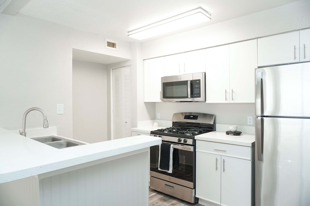 Bella Capri in Orlando, FL - Building Photo
