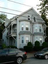 15-17 Cushing St in Waltham, MA - Foto de edificio - Building Photo