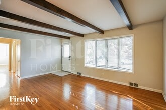 3906 214th St in Matteson, IL - Foto de edificio - Building Photo