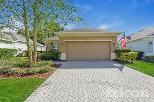 697 Preakness Cir in DeLand, FL - Building Photo