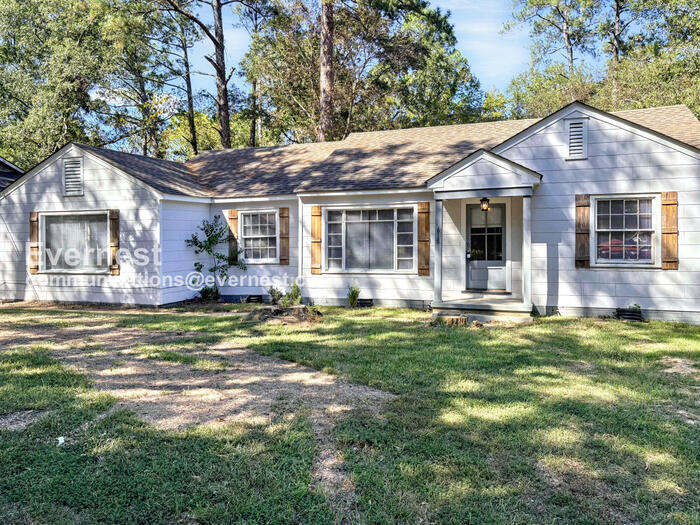 618 Launcelot Rd in Jackson, MS - Building Photo