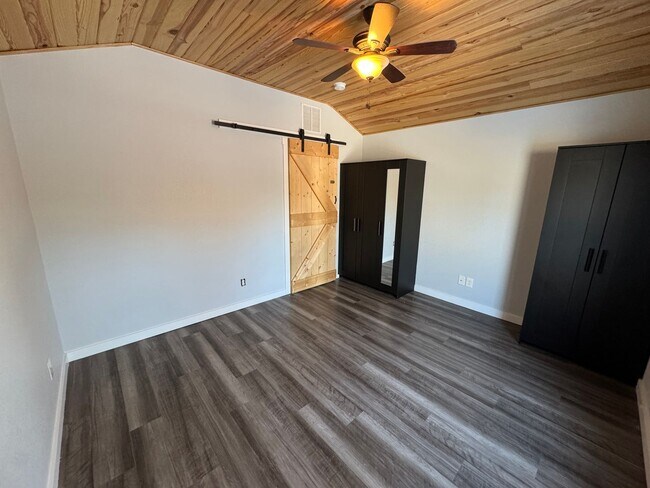 211 W Wright St in Sulphur Rock, AR - Building Photo - Building Photo