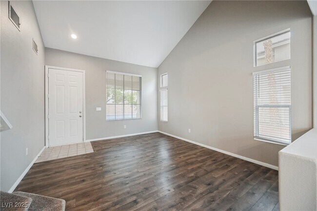 property at 2552 Prince Edward Dr