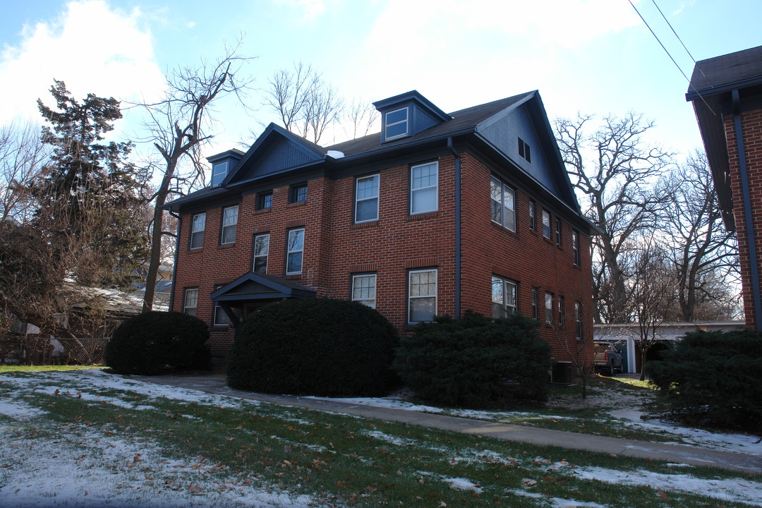 4518 University Ave in Des Moines, IA - Foto de edificio