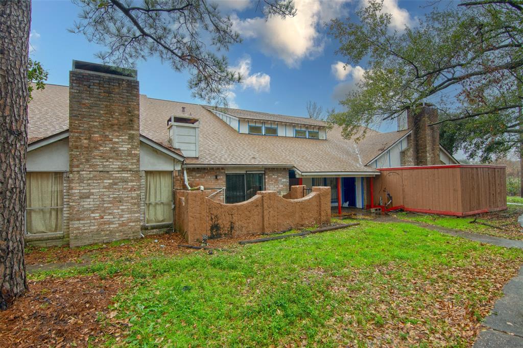 5706 Easthampton Dr in Houston, TX - Building Photo