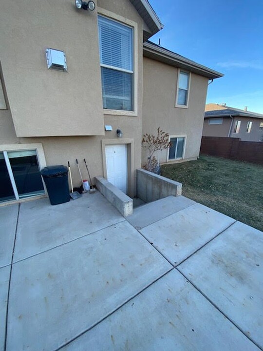 841 E Nichols Canyon Rd in Cedar City, UT - Building Photo