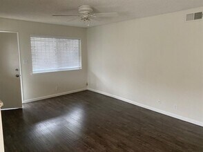 2839 W Fairmont Ave in Fresno, CA - Building Photo - Building Photo