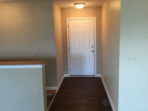6328 Sunnybrook Ln in Machesney Park, IL - Building Photo - Building Photo