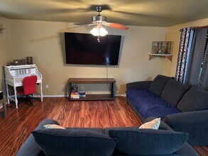 120 Grant Way in Kyle, TX - Building Photo - Building Photo