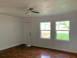 1612 Lyndana Dr in Denison, TX - Building Photo - Building Photo