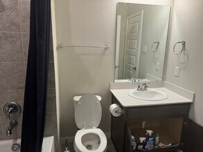 7911 Virginia Dr in Richmond, TX - Building Photo - Building Photo